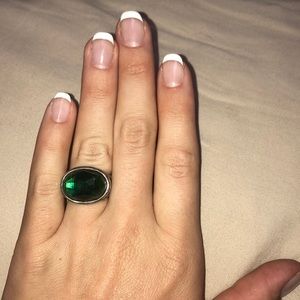 Dazzling Green Onyx Sundance Ring size 7